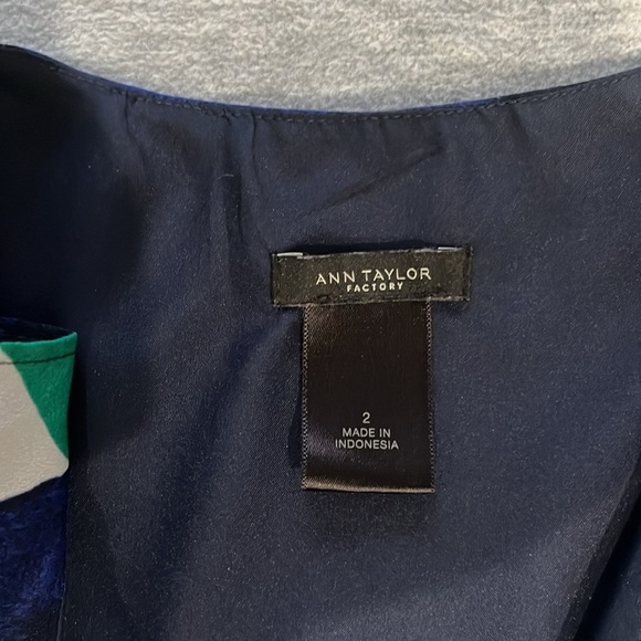 Anna Taylor Elegant Blue and Green Patterned Dress size 2 - Picture 7 of 10